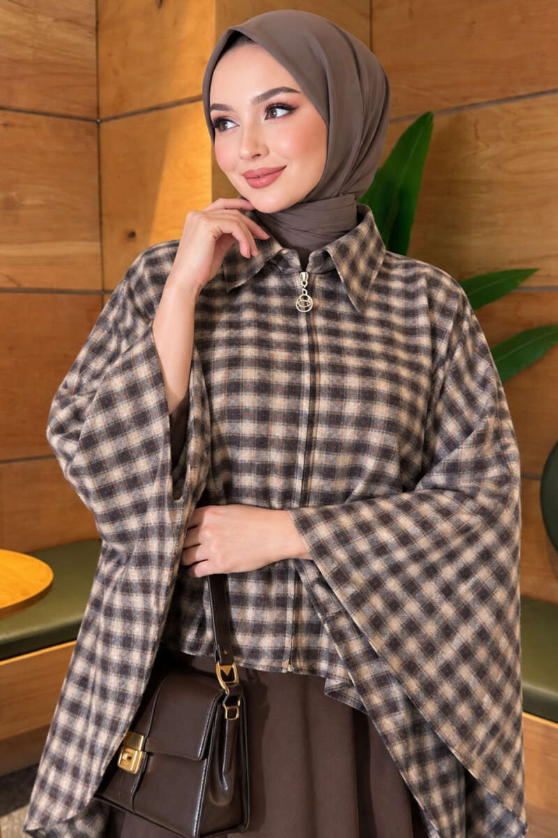 Checkered Button-Closure Poncho Beige - الصورة 3
