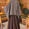 Checkered Button-Closure Poncho Beige - الصورة 4