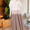 Hem-edged knitted sweater with lace detailing Ecru - الصورة 2