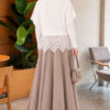 Hem-edged knitted sweater with lace detailing Ecru - الصورة 4