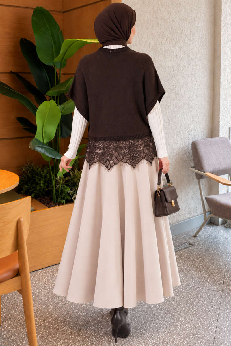 Hem-edged knitted sweater with lace detailing Brown - الصورة 4