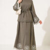 ⁦Hem and ankle embroidered two-piece set Khaki⁩ - الصورة ⁦4⁩