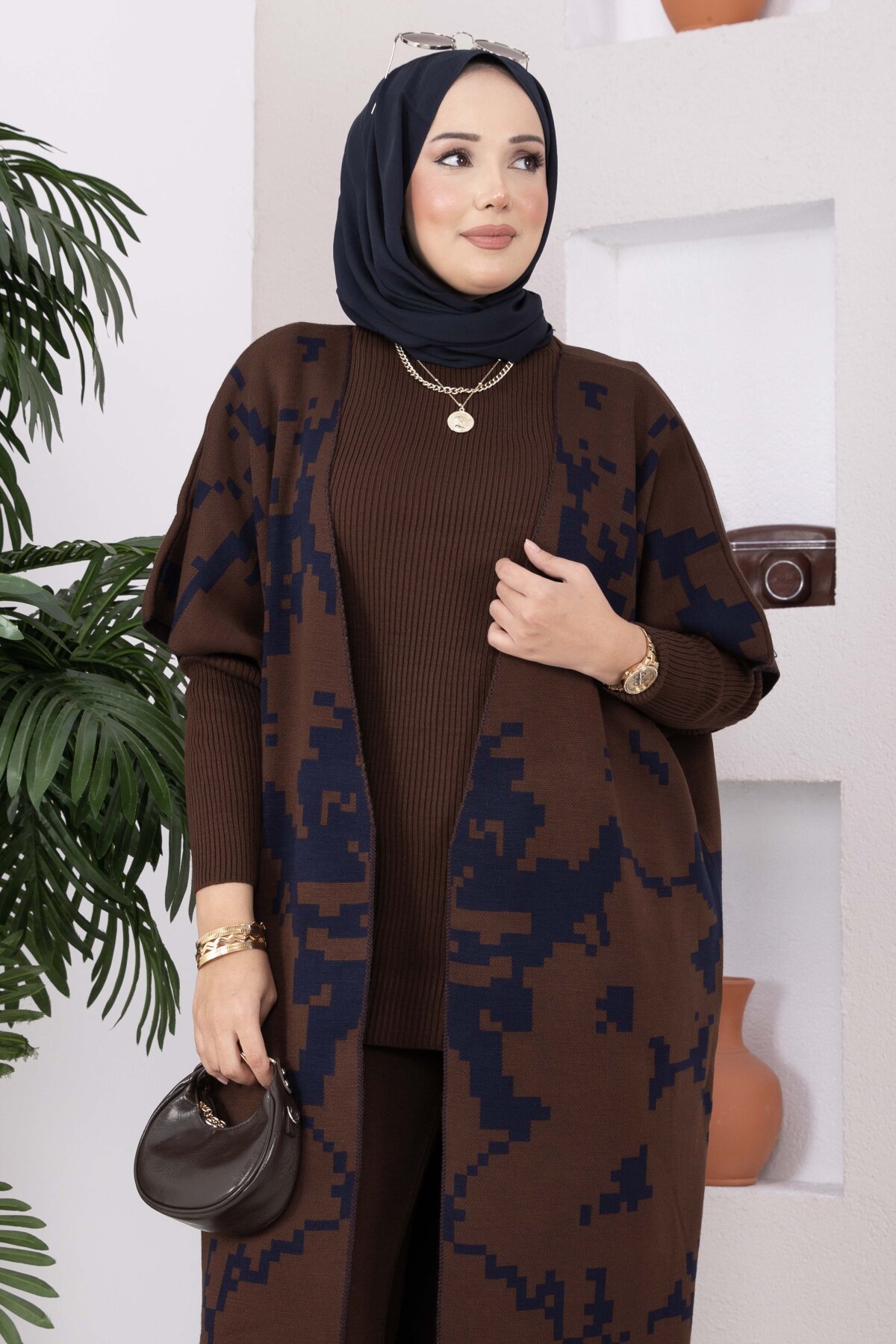 Ethnic Pattern Knit Three-Piece Set with Vest Brown - Imagen 2