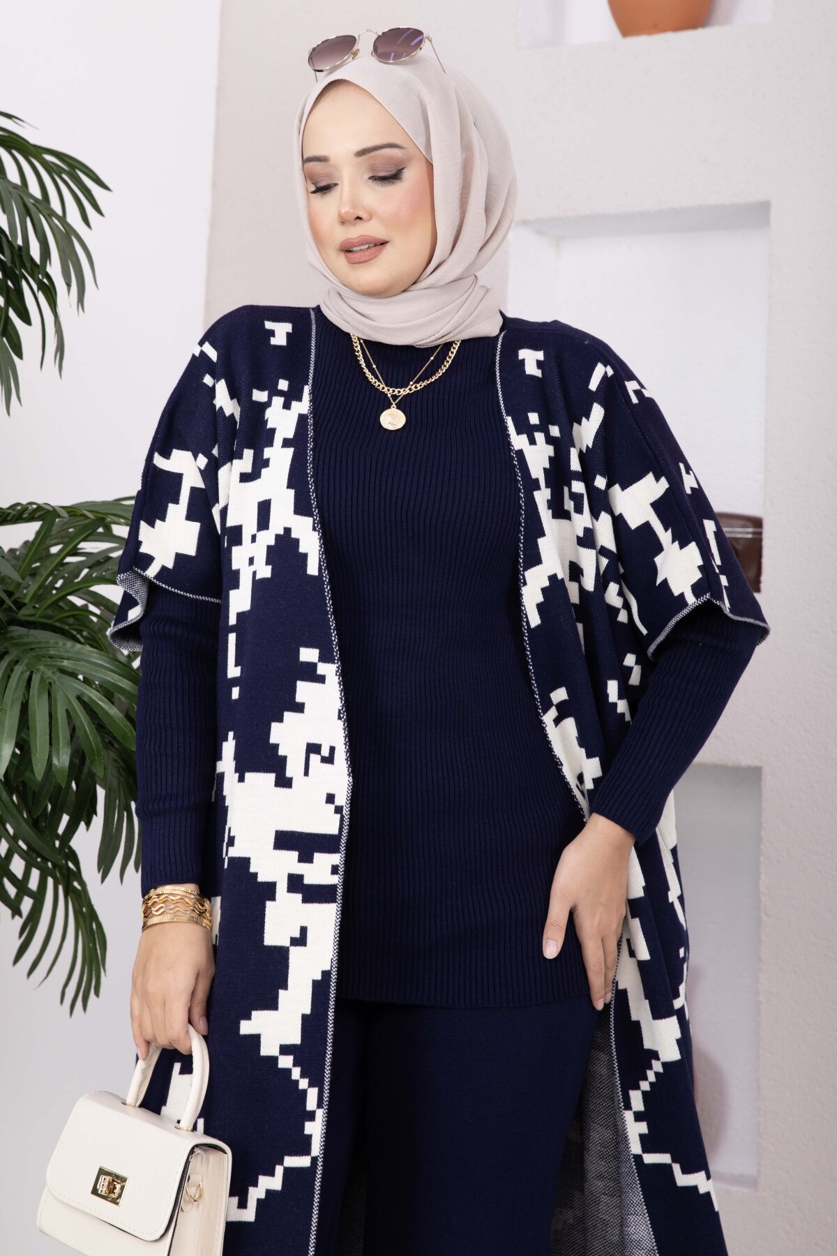 Ethnic Pattern Knit Three-Piece Set with Vest Navy Blue – Image 2