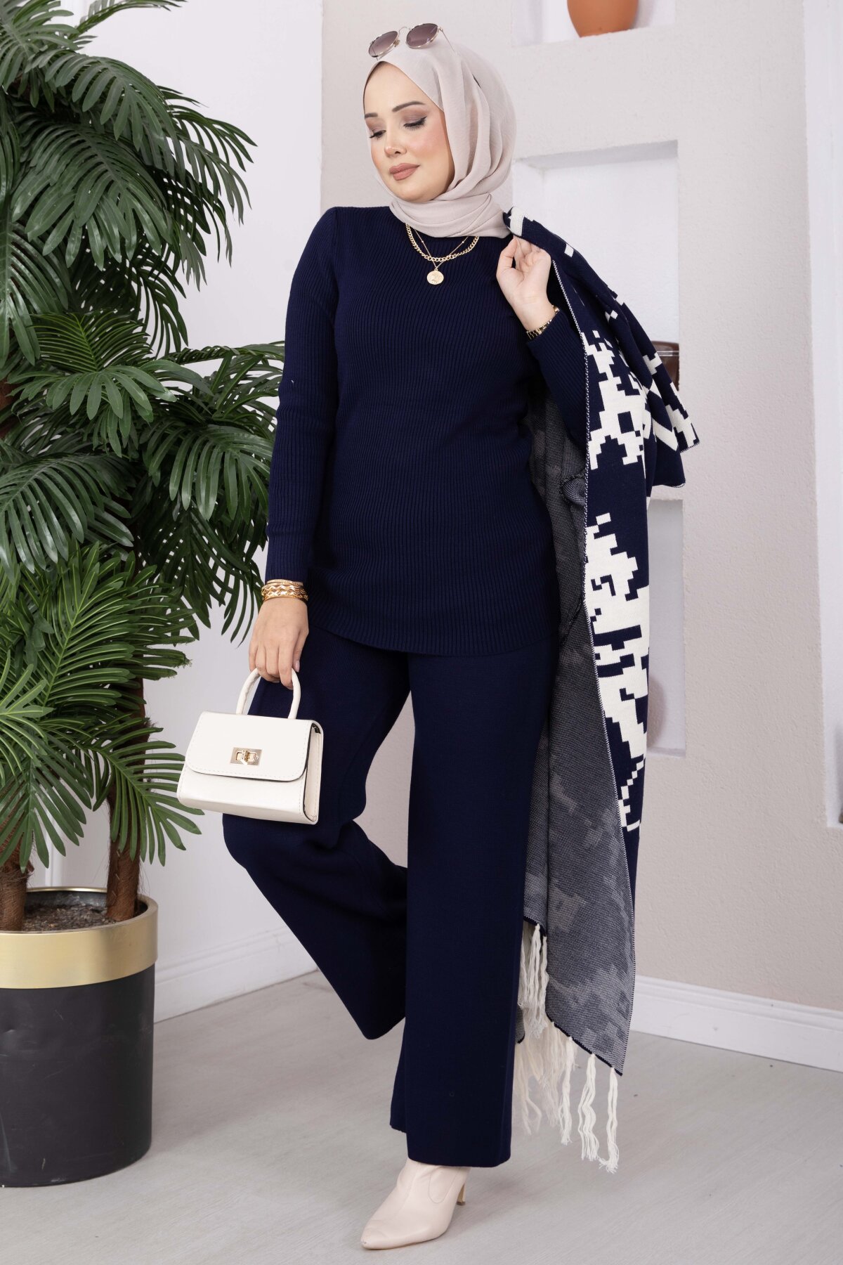Ethnic Pattern Knit Three-Piece Set with Vest Navy Blue – Image 4