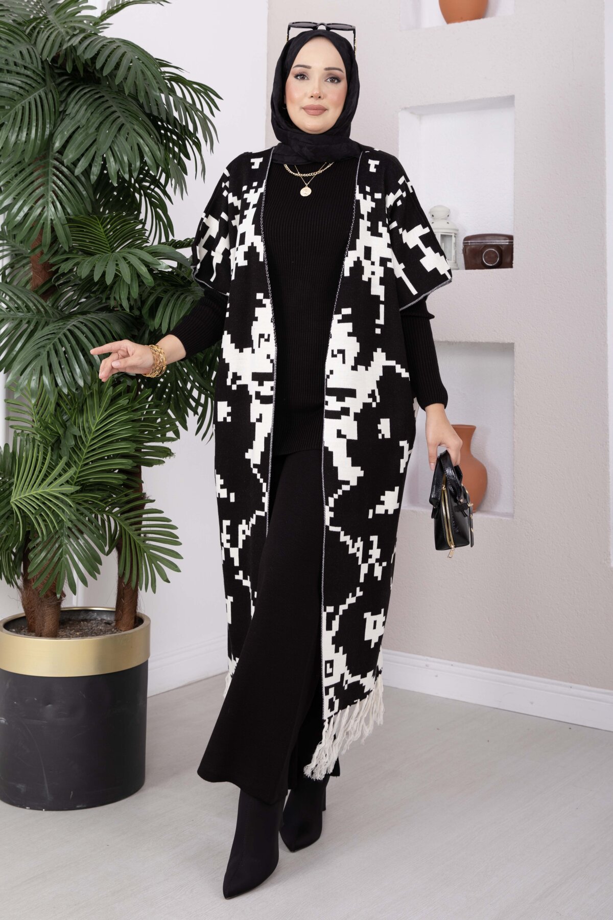 Ethnic Pattern Knit Three-Piece Set with Vest Black – Image 3