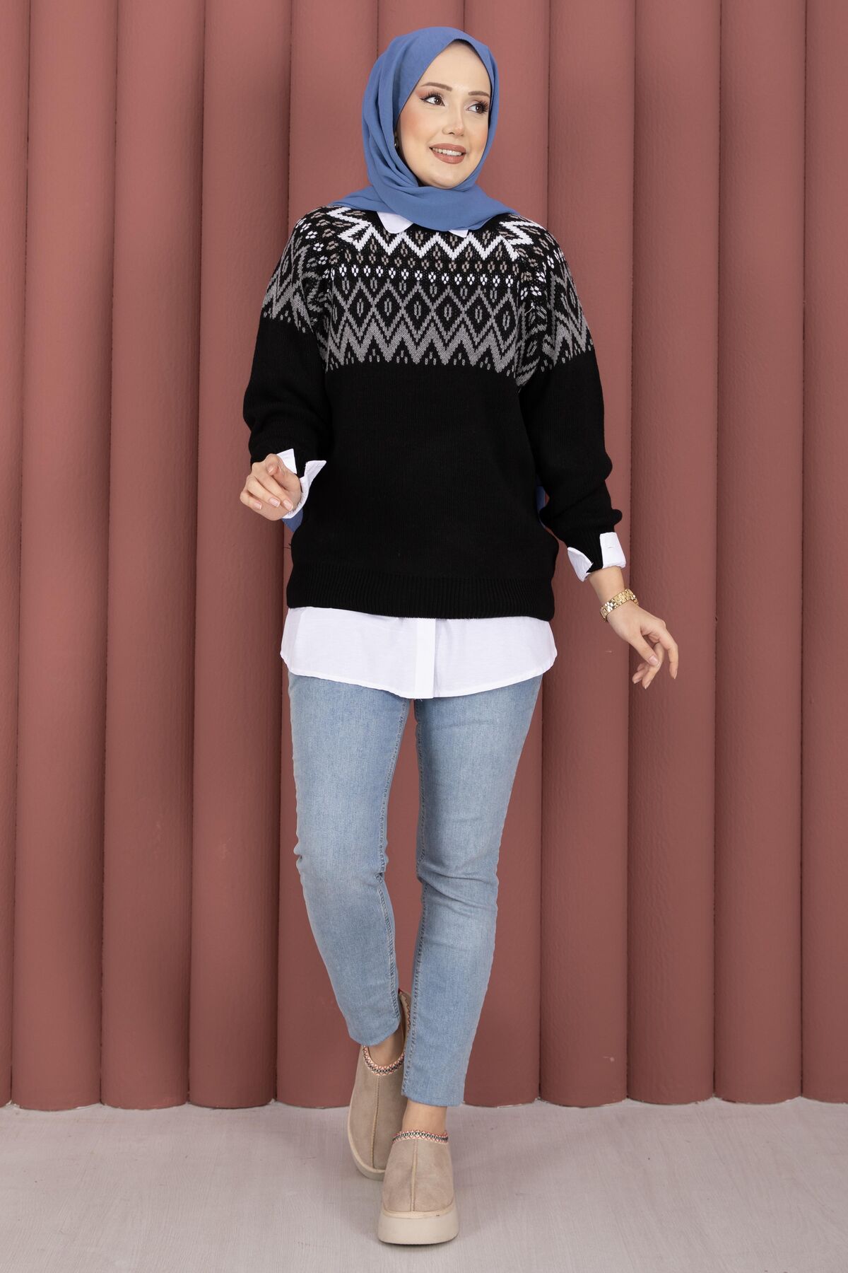 Oversized Knit Sweater with Ethnic Pattern Black