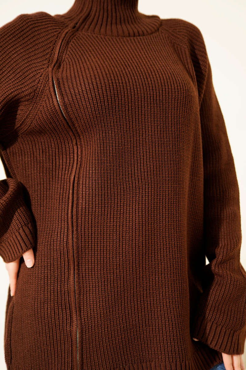 Zipper Detail Knit Tunic Brown - Imagen 4
