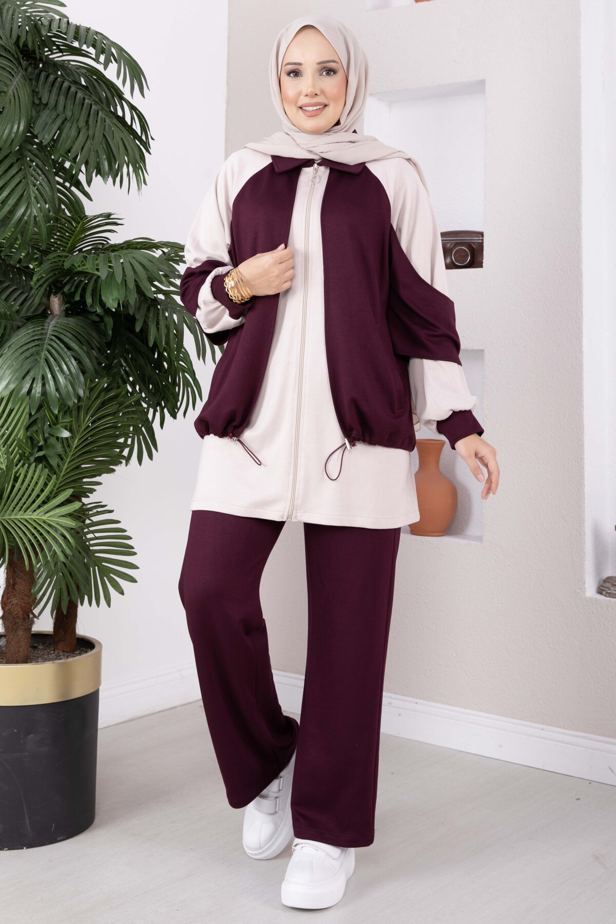 Zip-up Sweatshirt and Jogger Two-Piece Set Plum