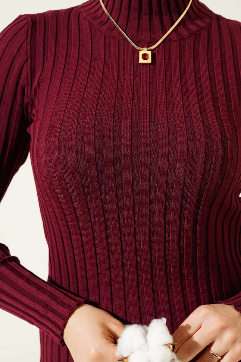 Ribbed Stretch Knit Sweater Burgundy – Image 4