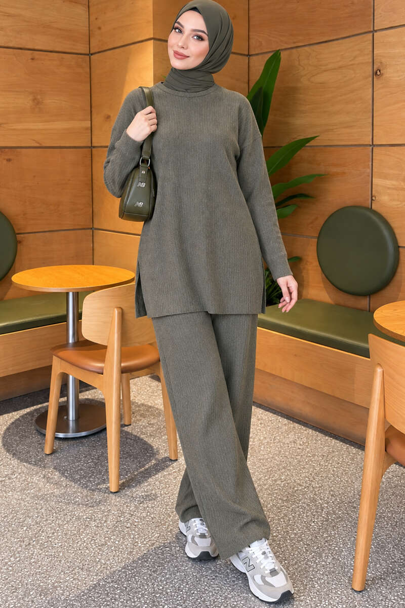 Ribbed Knit Two-Piece Set with Side Slit Hem Khaki - الصورة 3