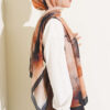Flowers Bambu French Terry Shawl Black - Imagen 3