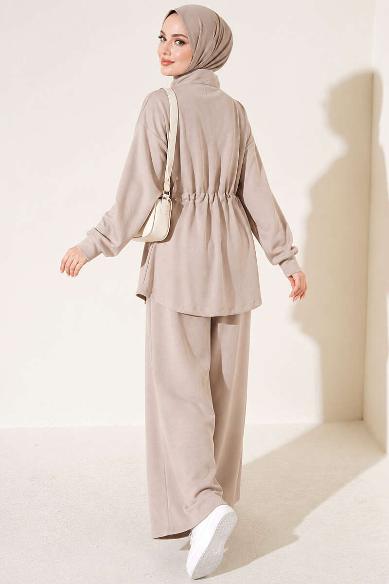 Knitted Waistband Tucked Lounge Set Beige – Bild 3