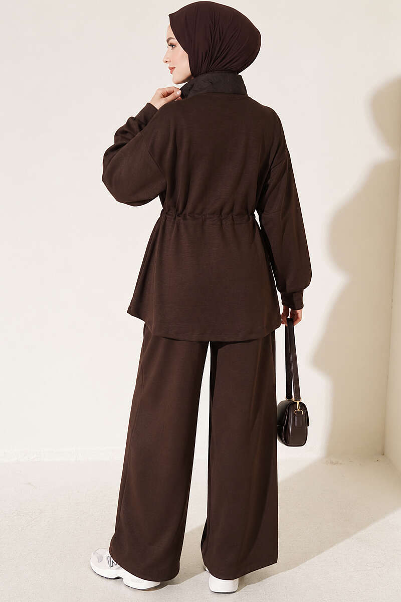 Knitted Waistband Tucked Lounge Set Brown - الصورة 4