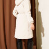 ⁦Faux Fur-Trimmed Quilted Hoodie with Chest Pockets Beige⁩ - الصورة ⁦3⁩