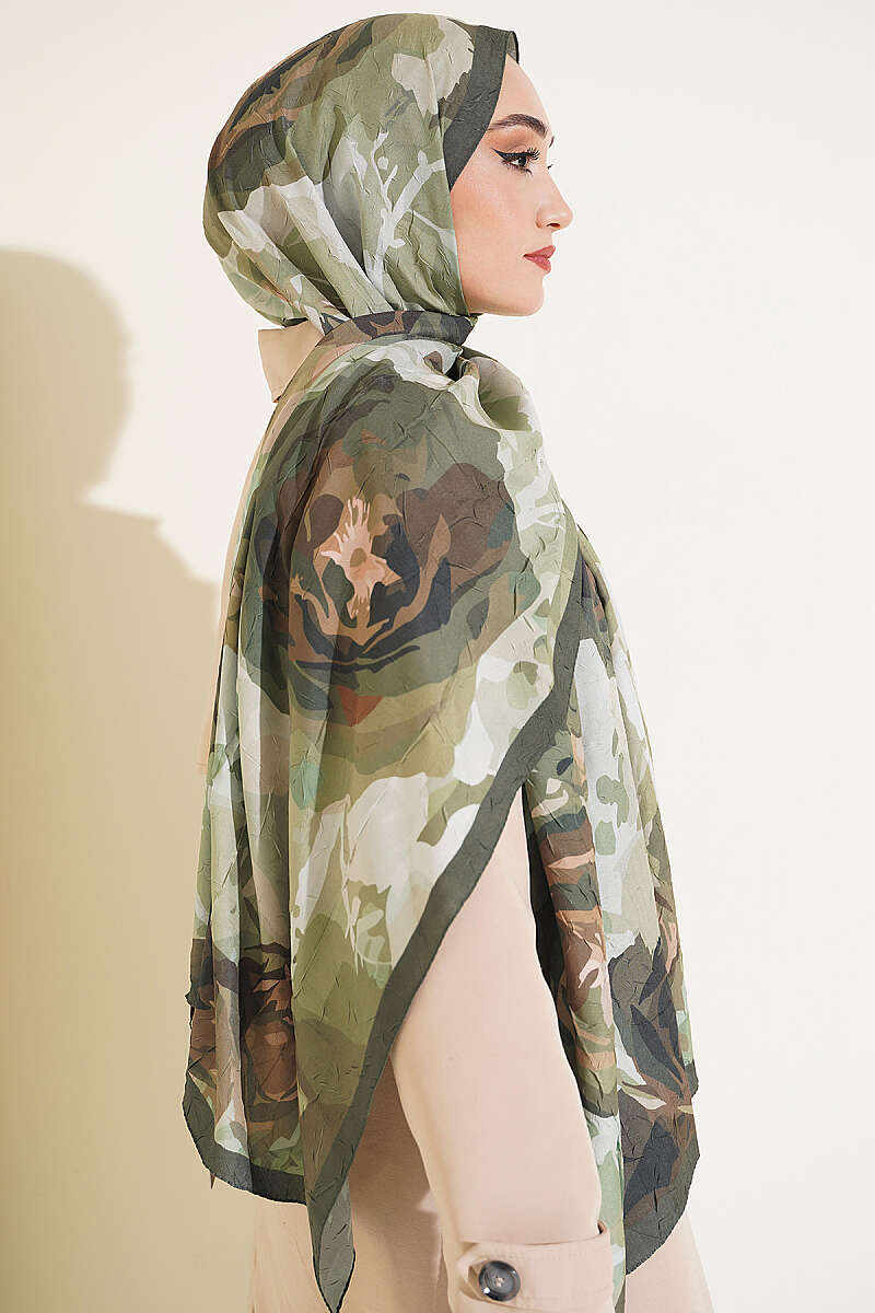 Rose-Patterned Bamboo French Terry Shawl Khaki - الصورة 3