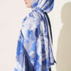 ⁦Rose-Patterned Bamboo French Terry Shawl Navy Blue⁩ - الصورة ⁦3⁩