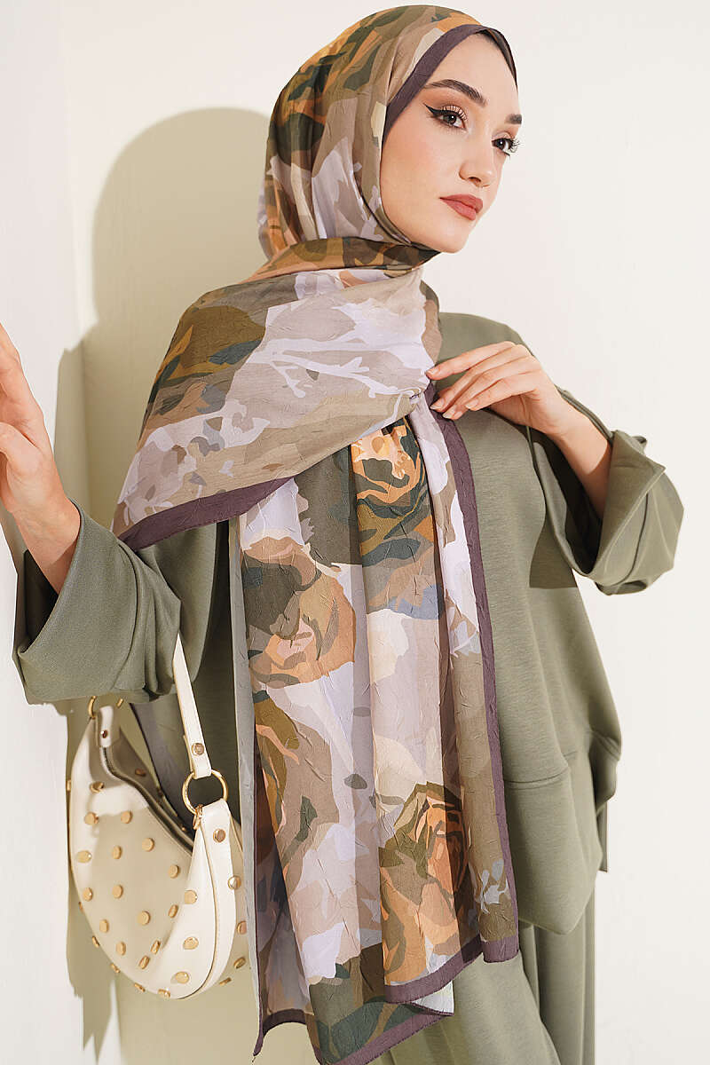Rose-Patterned Bamboo French Terry Shawl Olive Green - الصورة 2