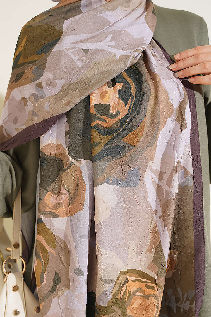 Rose-Patterned Bamboo French Terry Shawl Olive Green - الصورة 4