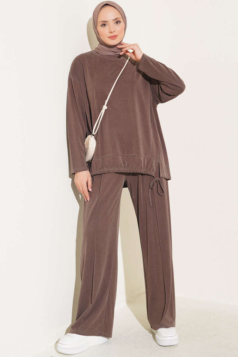 Basic two-piece set with tie detail Brown