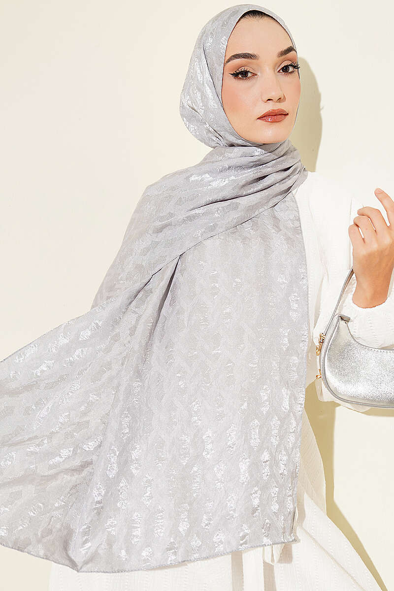 Textured Jacquard Shaw Nude - immagine 12