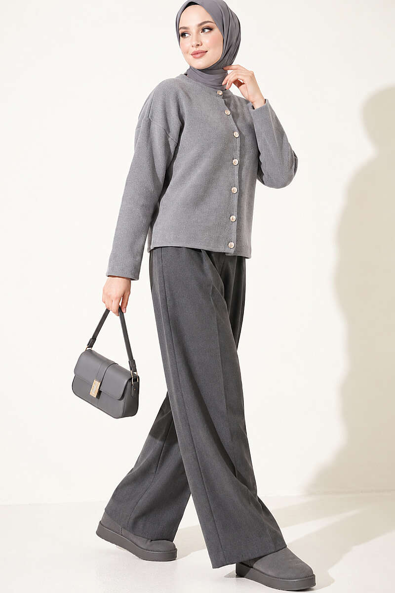 Velvet-Look Special Chenille Cardigan Grey – Image 3