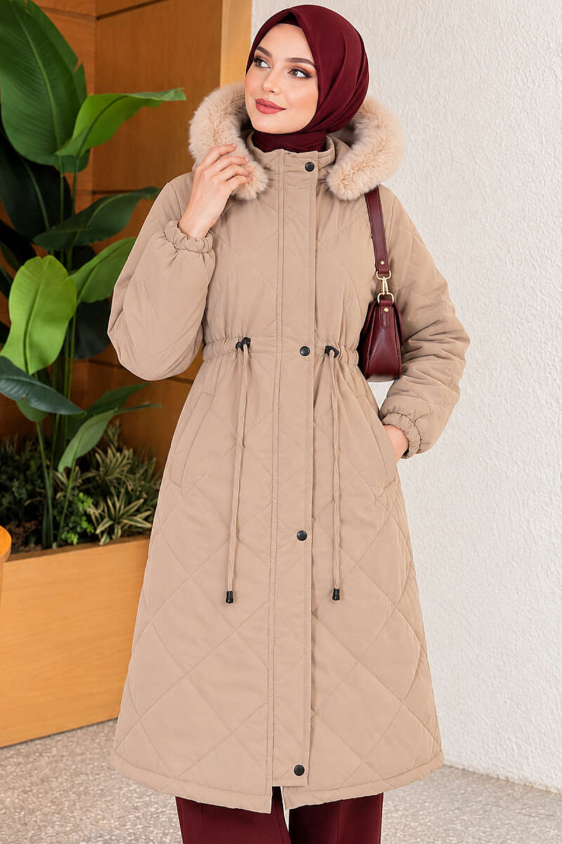 Padded waist belt with quilted details and fur accents Beige - Image 4