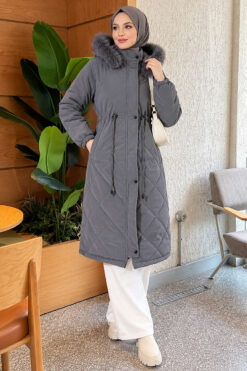 Alternative view of Padded waist belt with quilted details and fur accents Dark Smoke