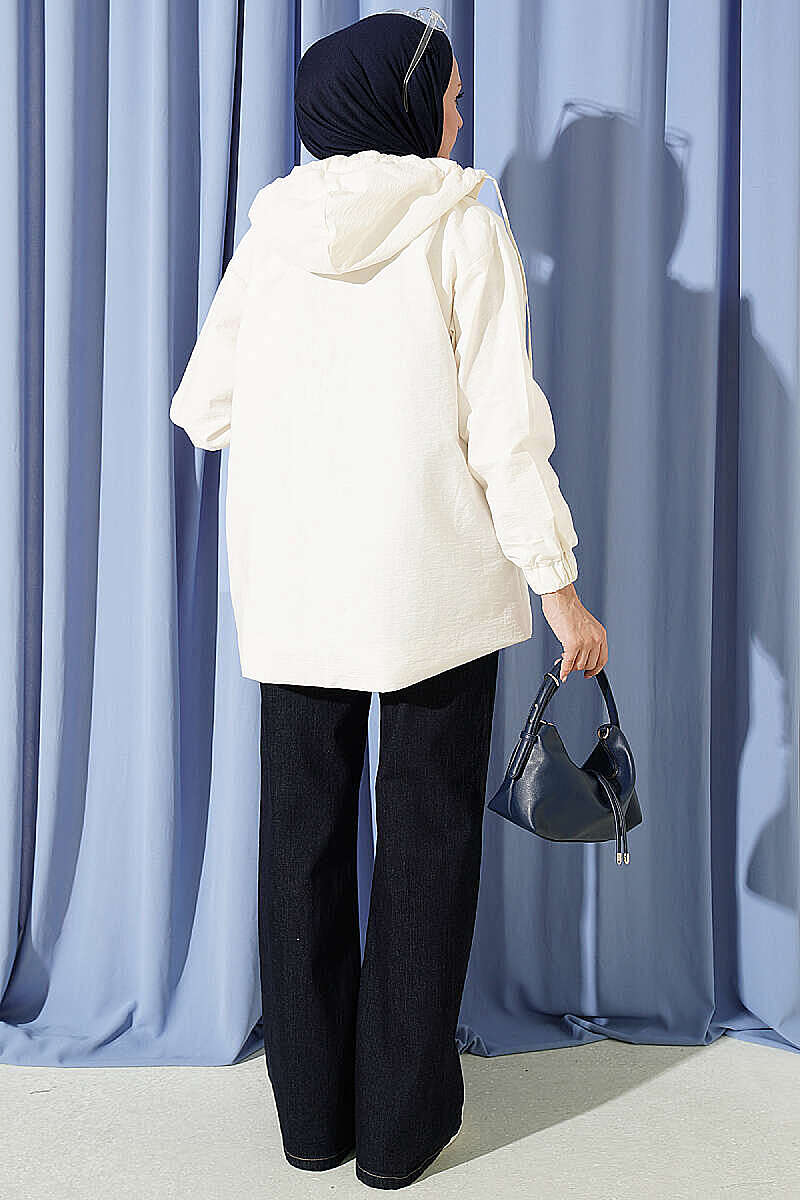 Hooded sweatshirt with snap button details Ecru - الصورة 3