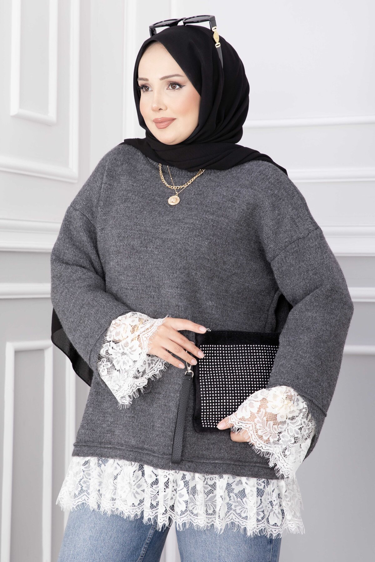 Long-Sleeve Knit Sweater with Lace Hem Edge Brown – Image 5