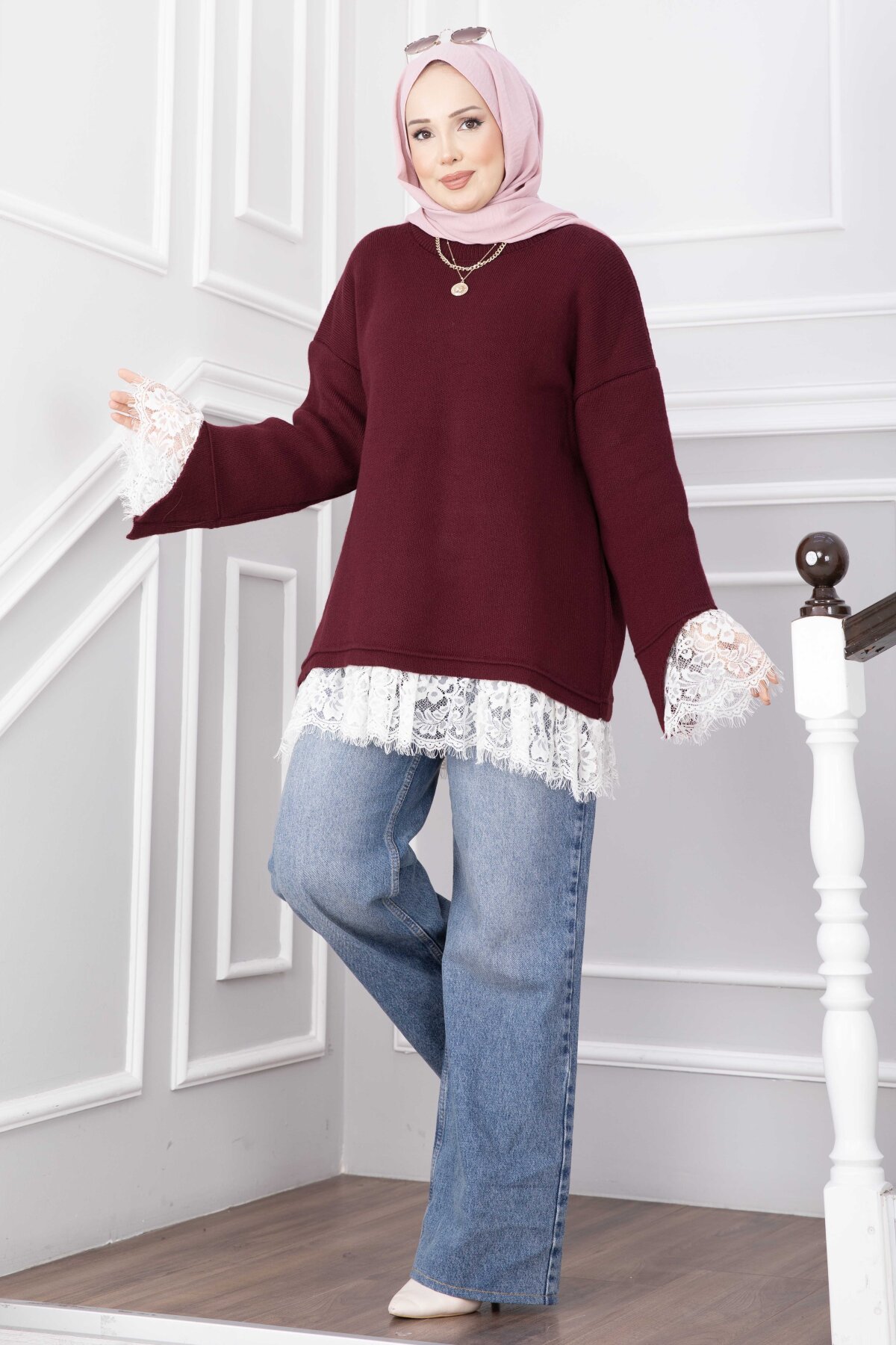 Long-Sleeve Knit Sweater with Lace Hem Edge Burgundy - Image 2