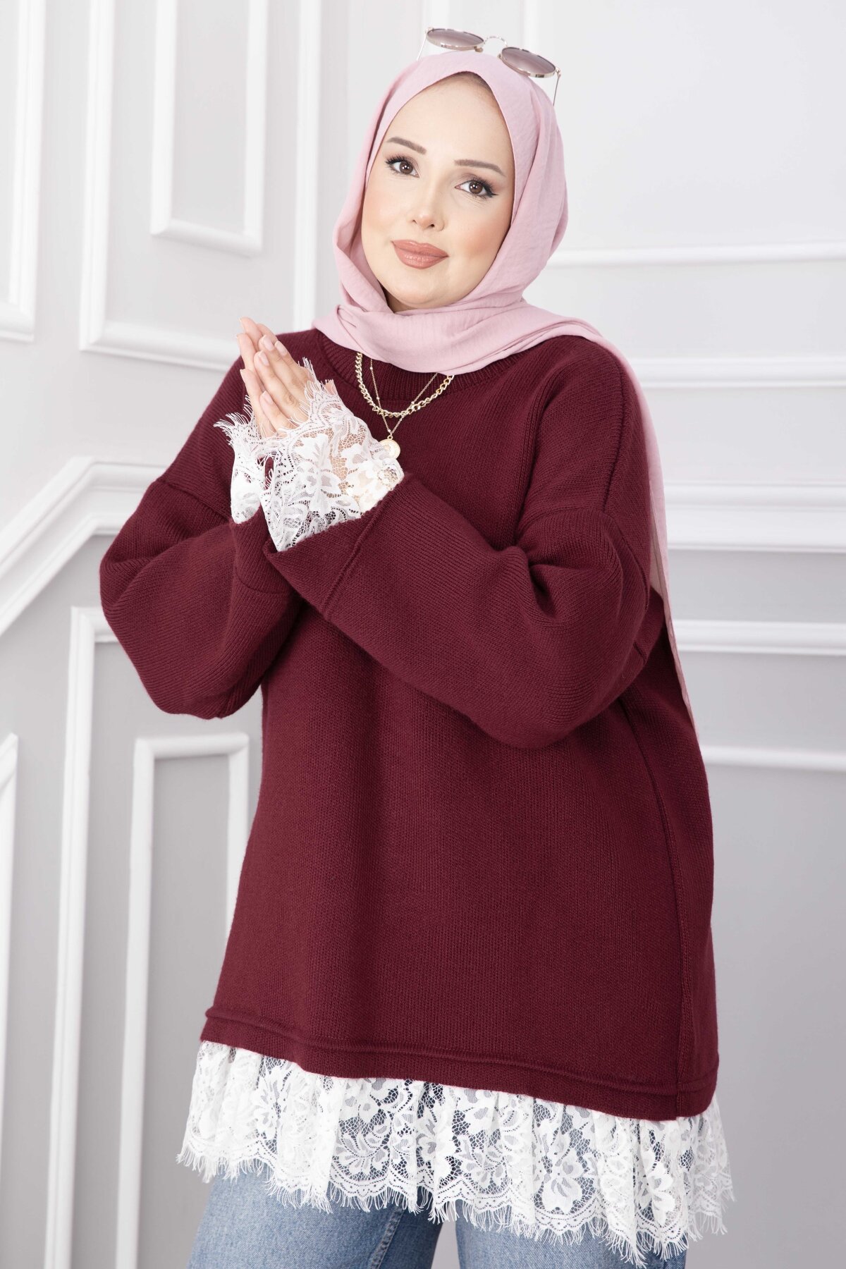 Long-Sleeve Knit Sweater with Lace Hem Edge Burgundy - Image 3