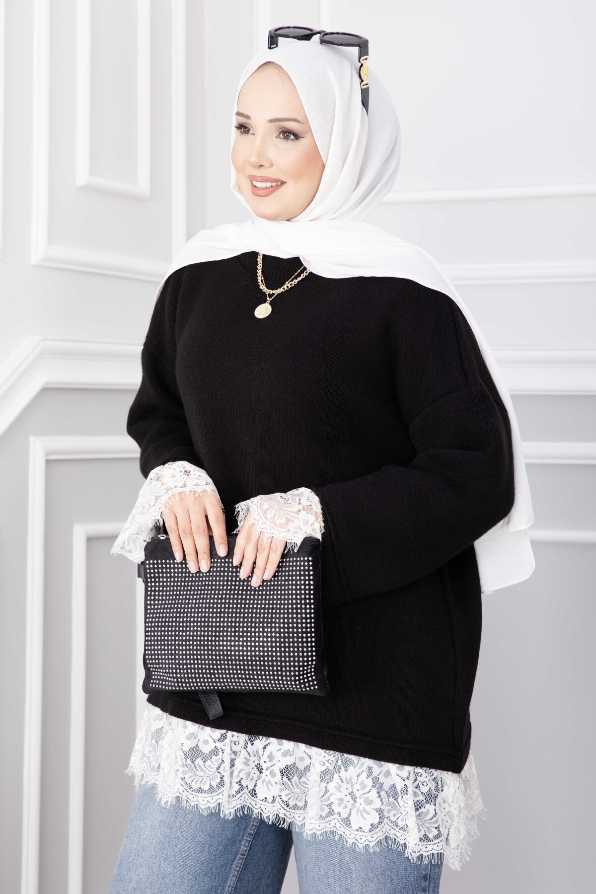 Long-Sleeve Knit Sweater with Lace Hem Edge Black - immagine 3