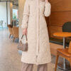 Faux Fur-Trimmed Jacket with Zipper Detail Beige – Bild 3