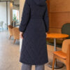 Faux Fur-Trimmed Jacket with Zipper Detail Navy Blue – Bild 4