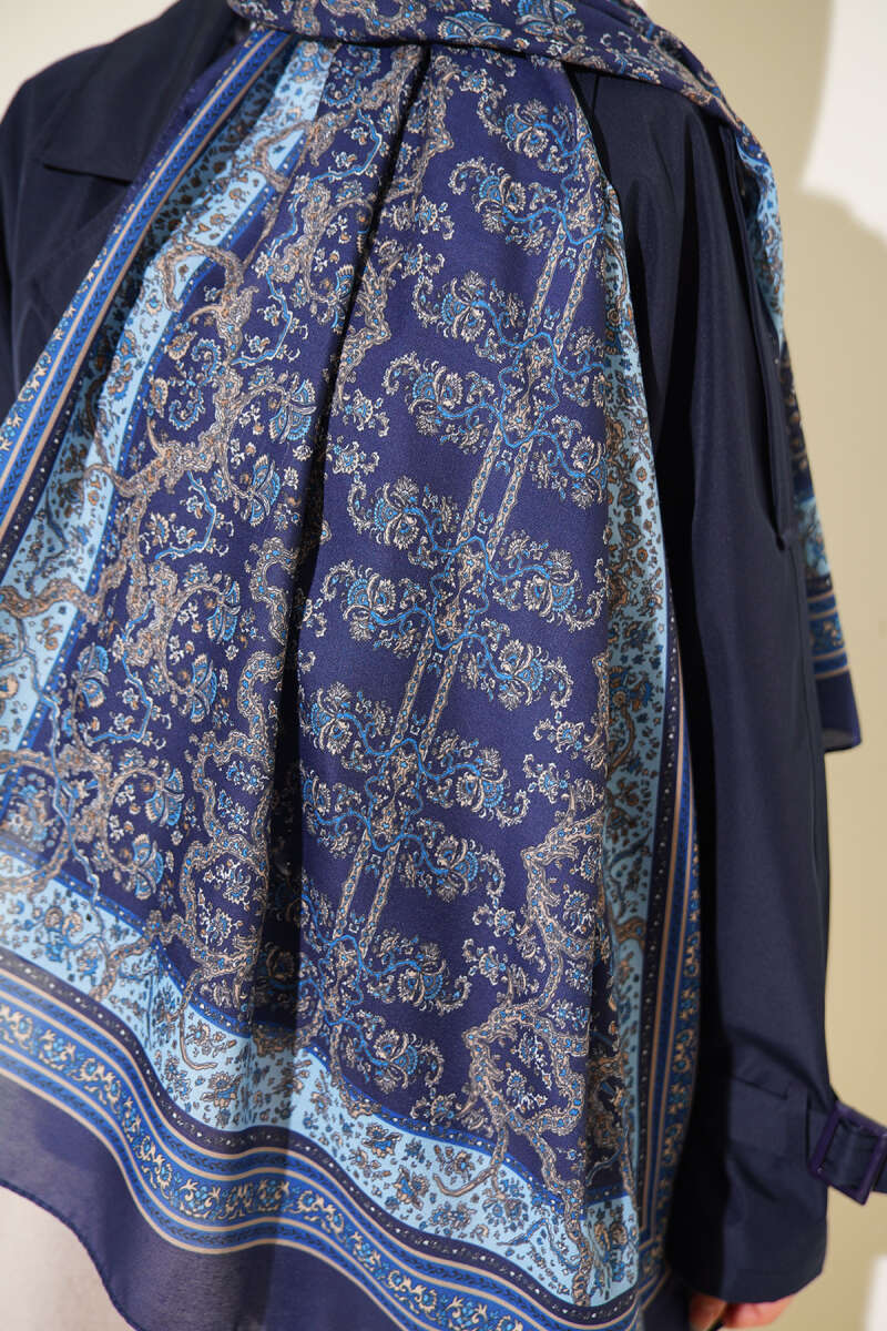 Soft Floral Motif Shawl Parliament Blue – Bild 4