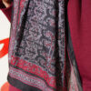 ⁦Soft Floral Motif Shawl Black⁩ - الصورة ⁦3⁩