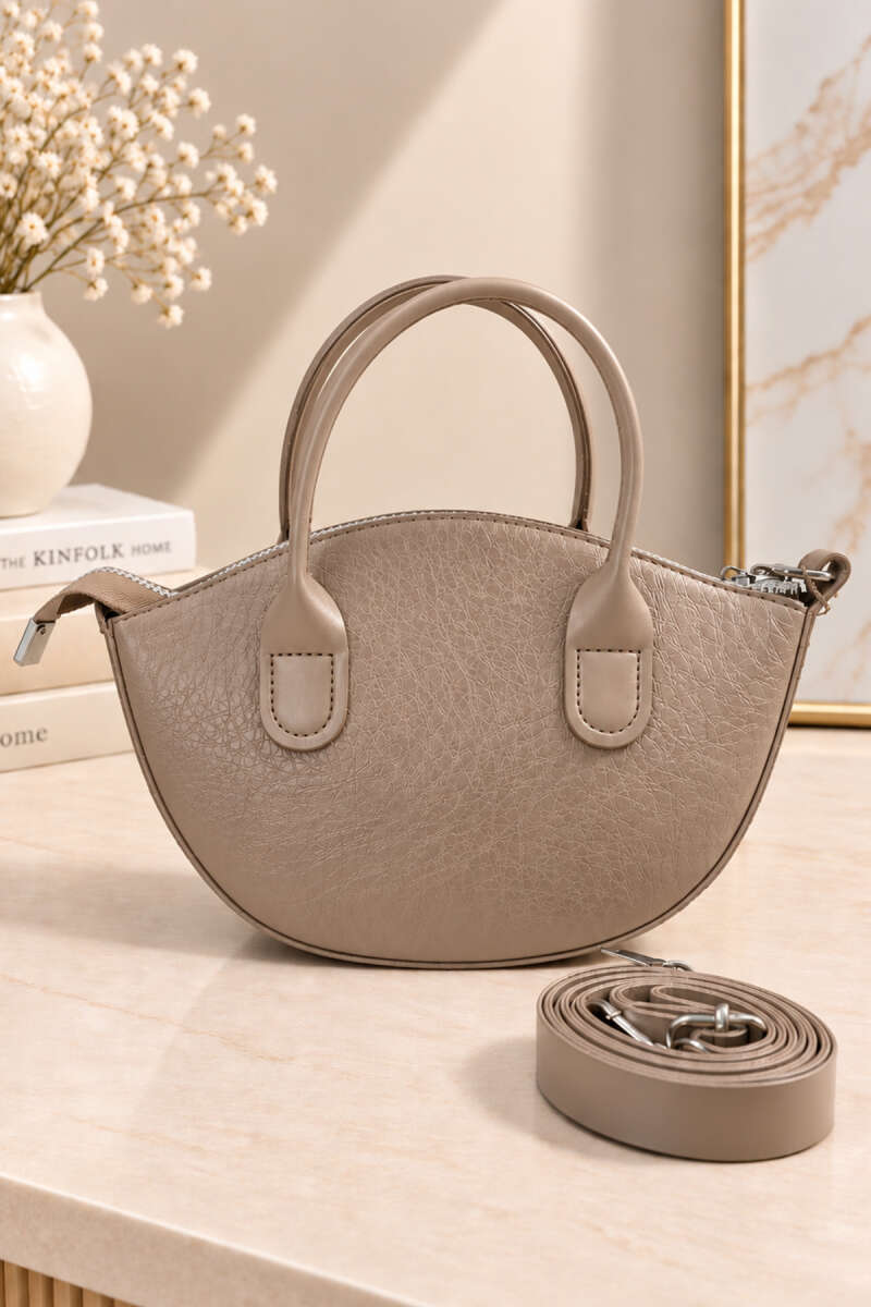 Minimal Oval Strap Shoulder Bag Beige
