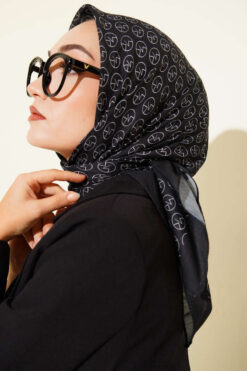 Alternative view of Soft Scarf Black