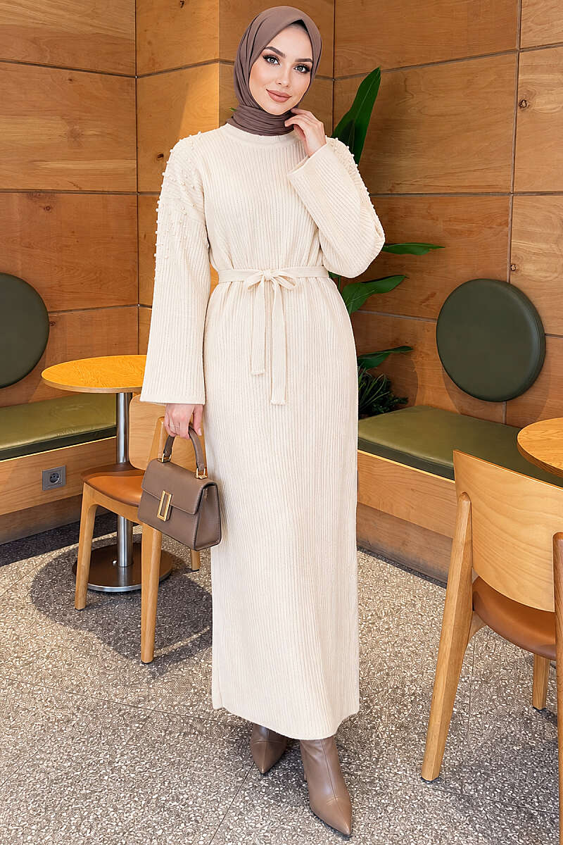 Shoulder-Embellished Knit Dress with Belt Stone - الصورة 3