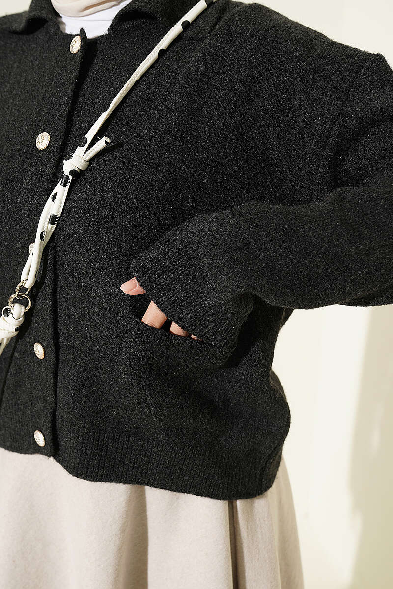 Front-Buttoned Gold-Buttoned Knit Cardigan with Pocket Anthracite – Bild 4