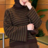 ⁦Oversized Fine Striped Knit Sweater Brown⁩ - الصورة ⁦3⁩