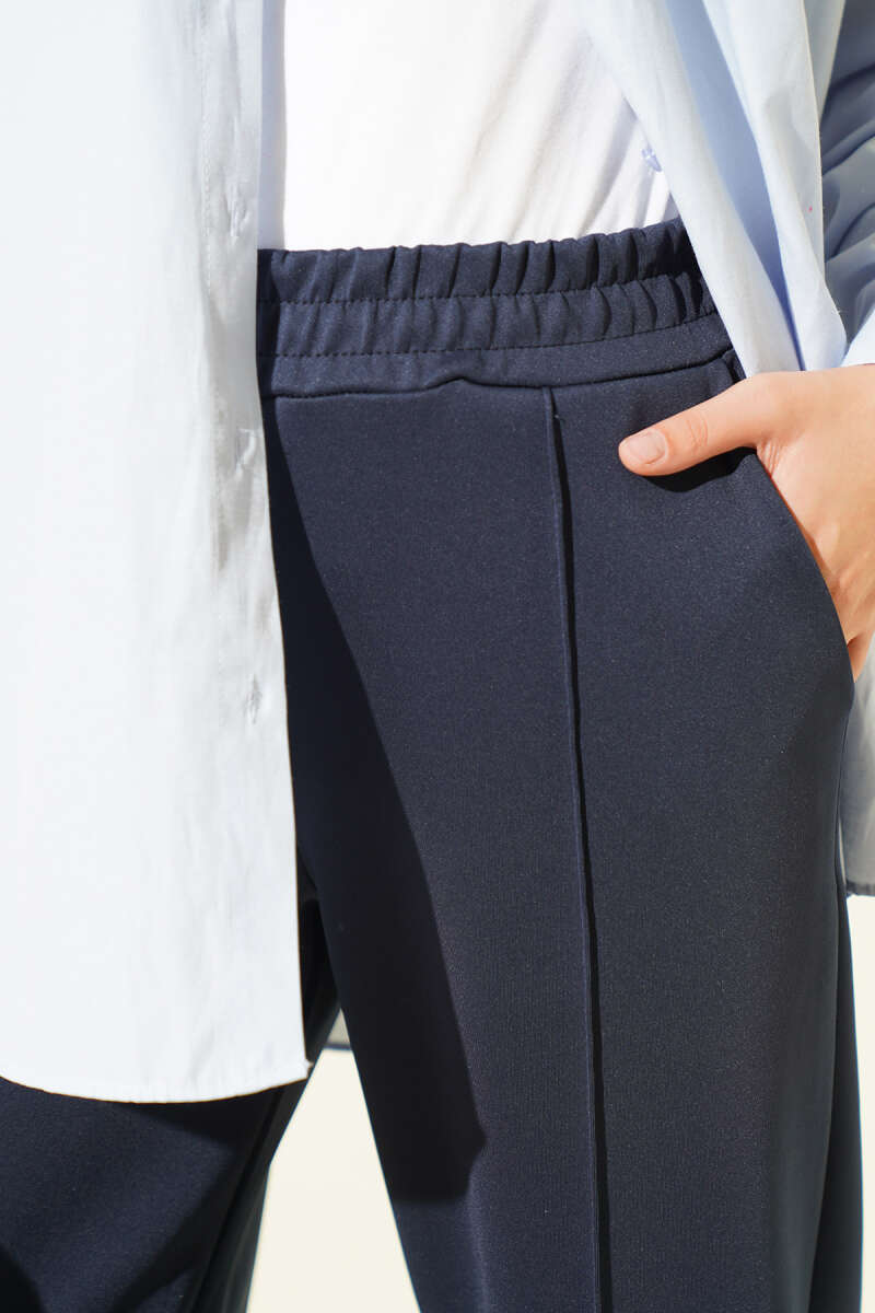 Hem Edge Detail Scuba Pants Navy Blue - immagine 4