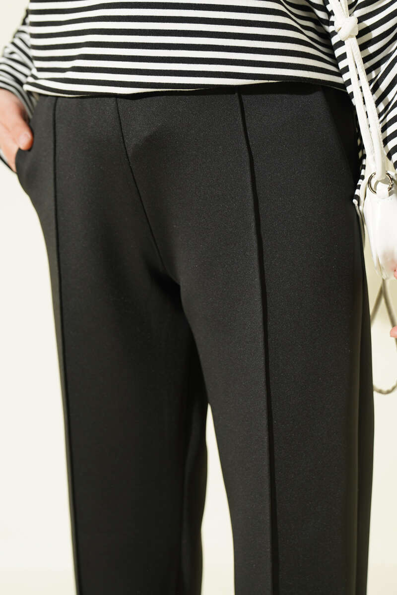 Hem Edge Detail Scuba Pants Black - immagine 4