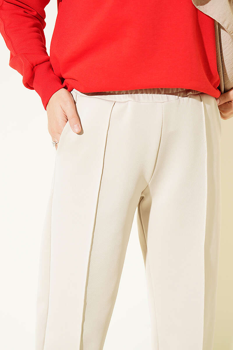 Hem Edge Detail Scuba Pants Stone - immagine 4