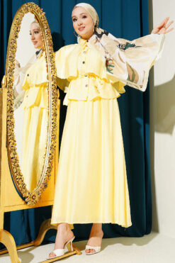 Cape with Blouse and Hem Edge Two-Piece Set Yellow