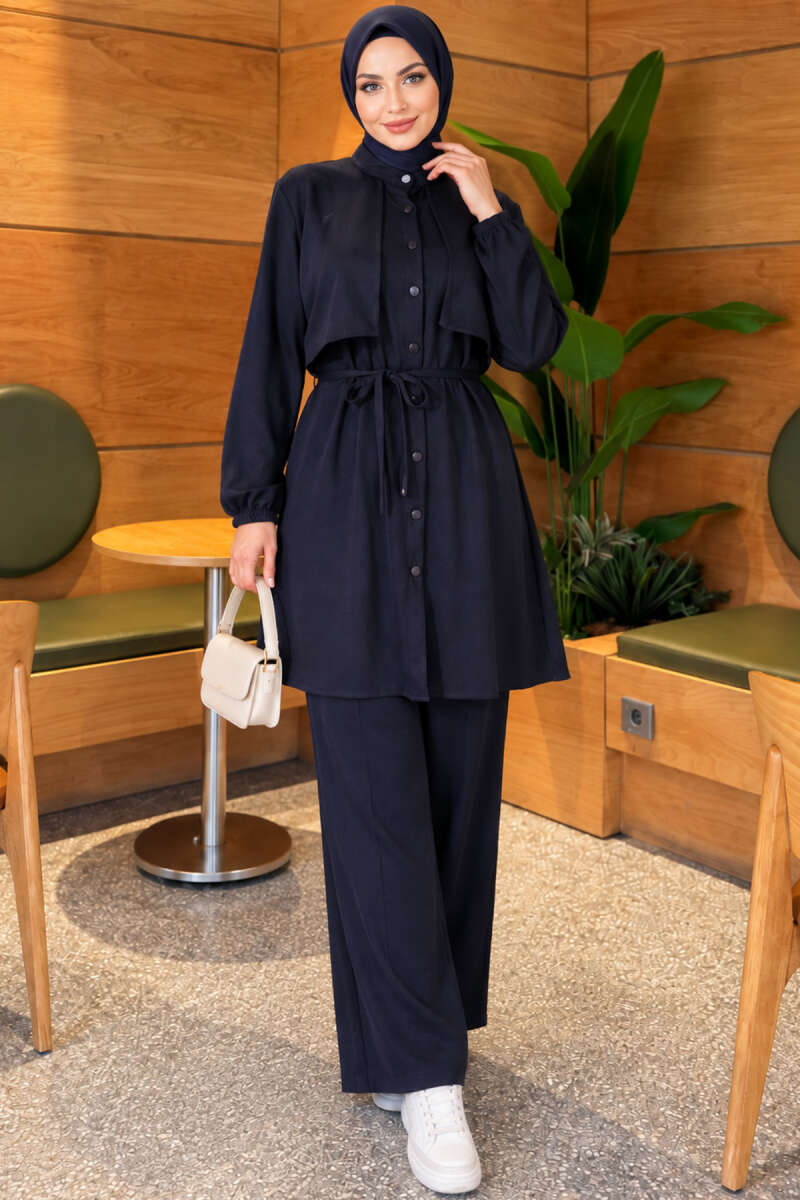 Cape with tie closure and detailed two-piece set Navy Blue - immagine 3