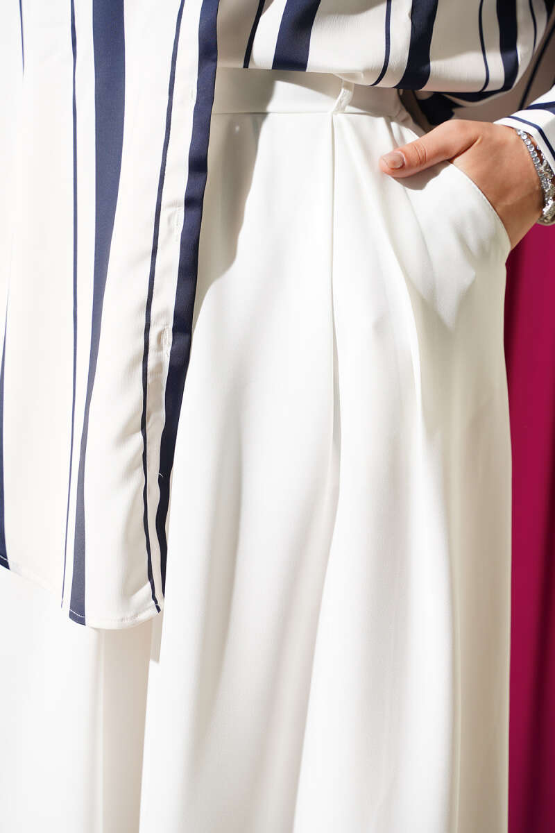 Pile-Detail Wide-Leg Trousers White – Image 4