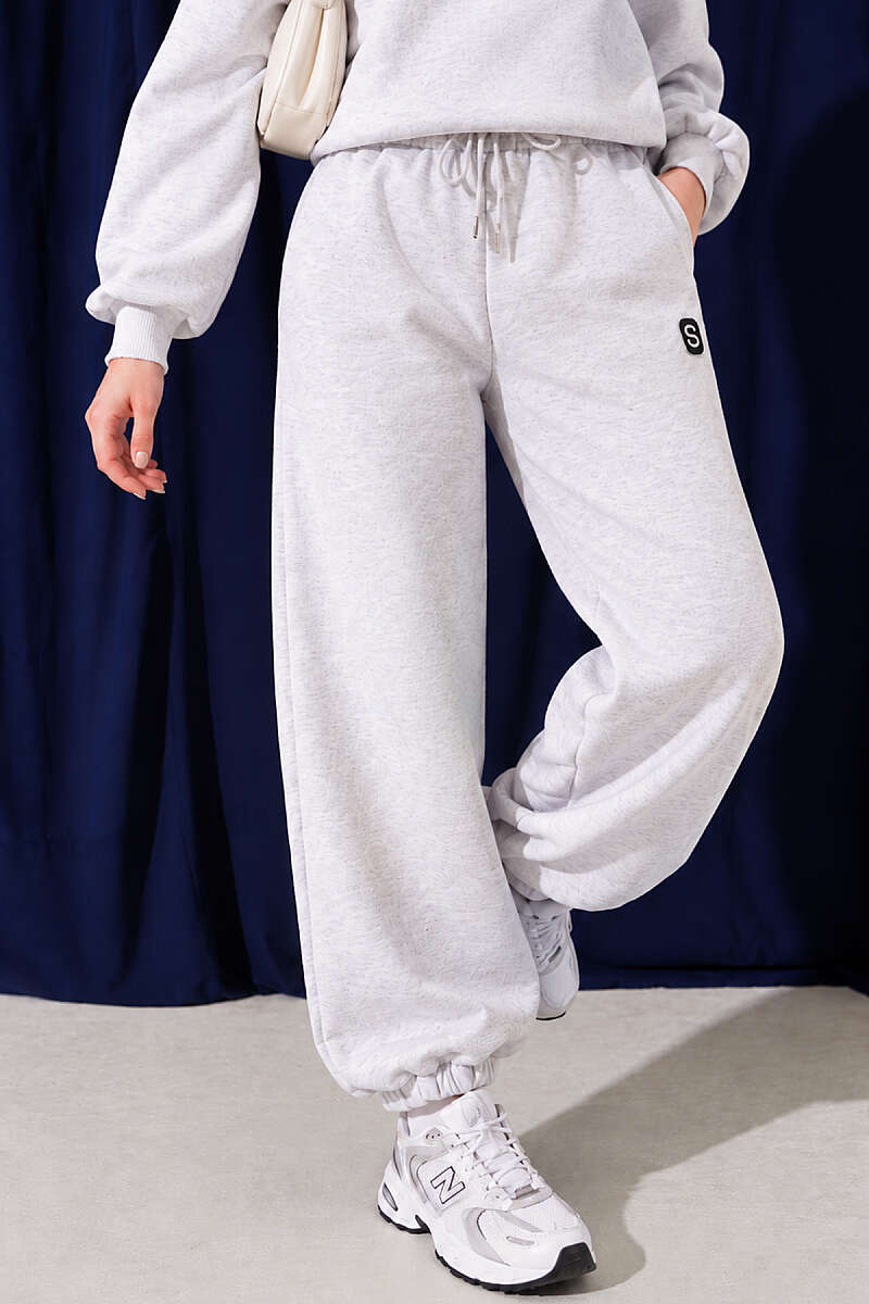 Embroidered Brushed French Terry Jogger Pants Grey - الصورة 3