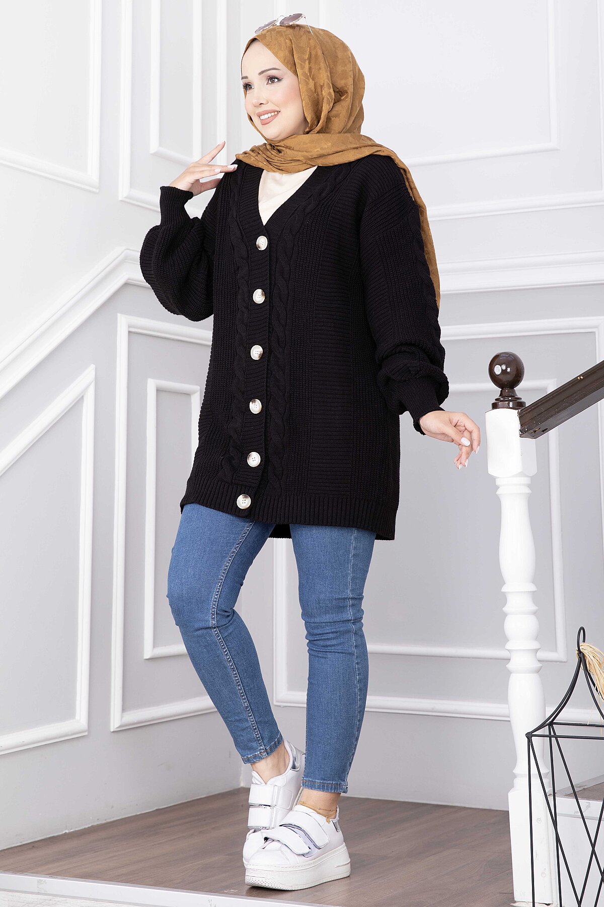 Knitted Cardigan with Hair Knit Detail and Button Closure Black - الصورة 3